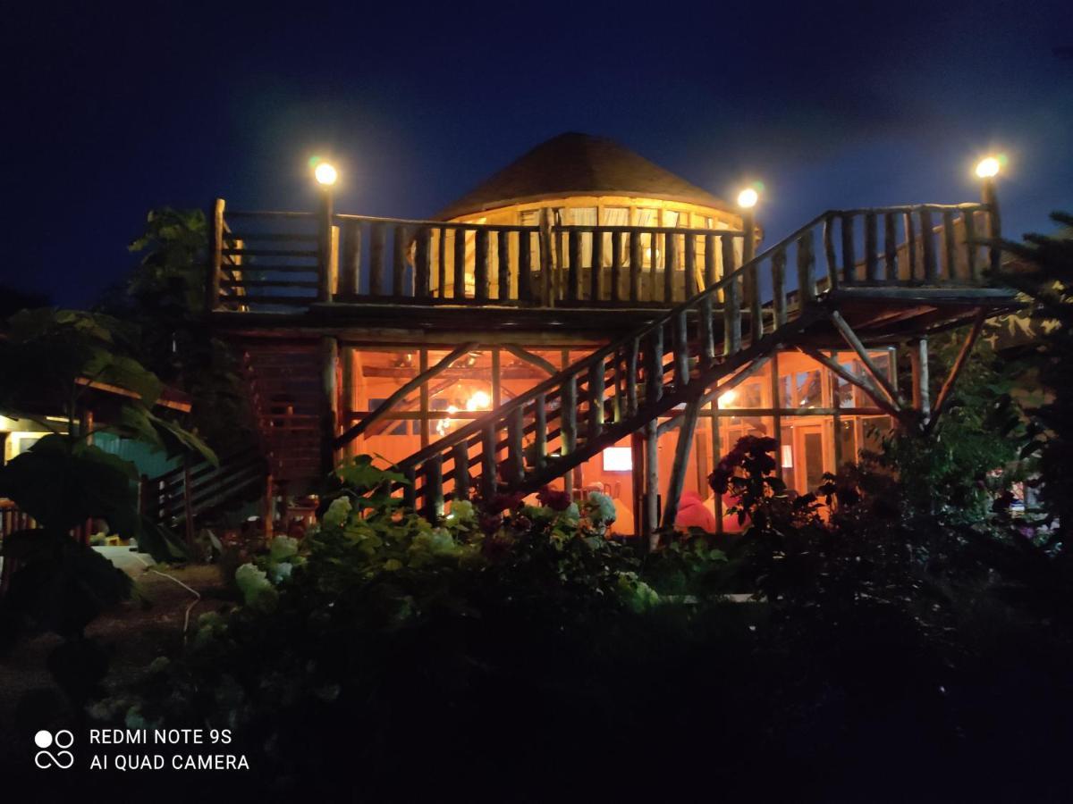 Happy Nomads Yurts & Hostel Karakol Buitenkant foto
